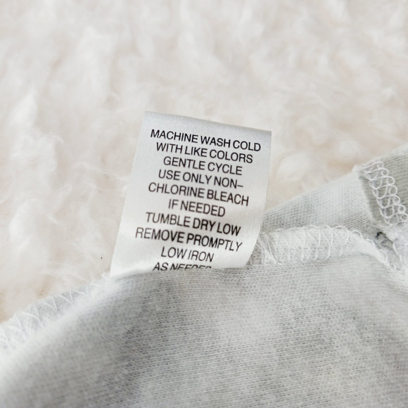 T-Shirt Size L Black White Animal Mob Wife Glam Luxe Y2K Revival Zebra Casual - Picture 10 of 11